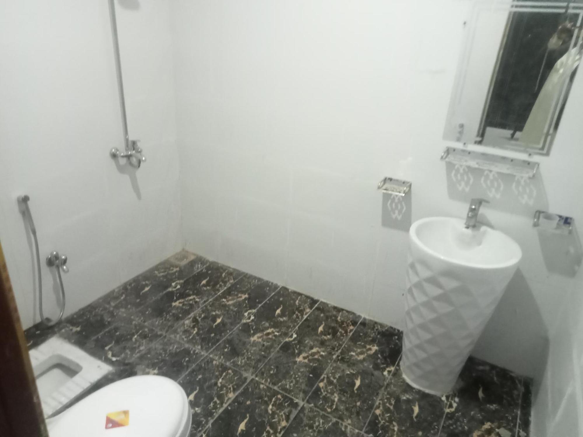 Ryazm Guest House ราวัลปินดี ภายนอก รูปภาพ
