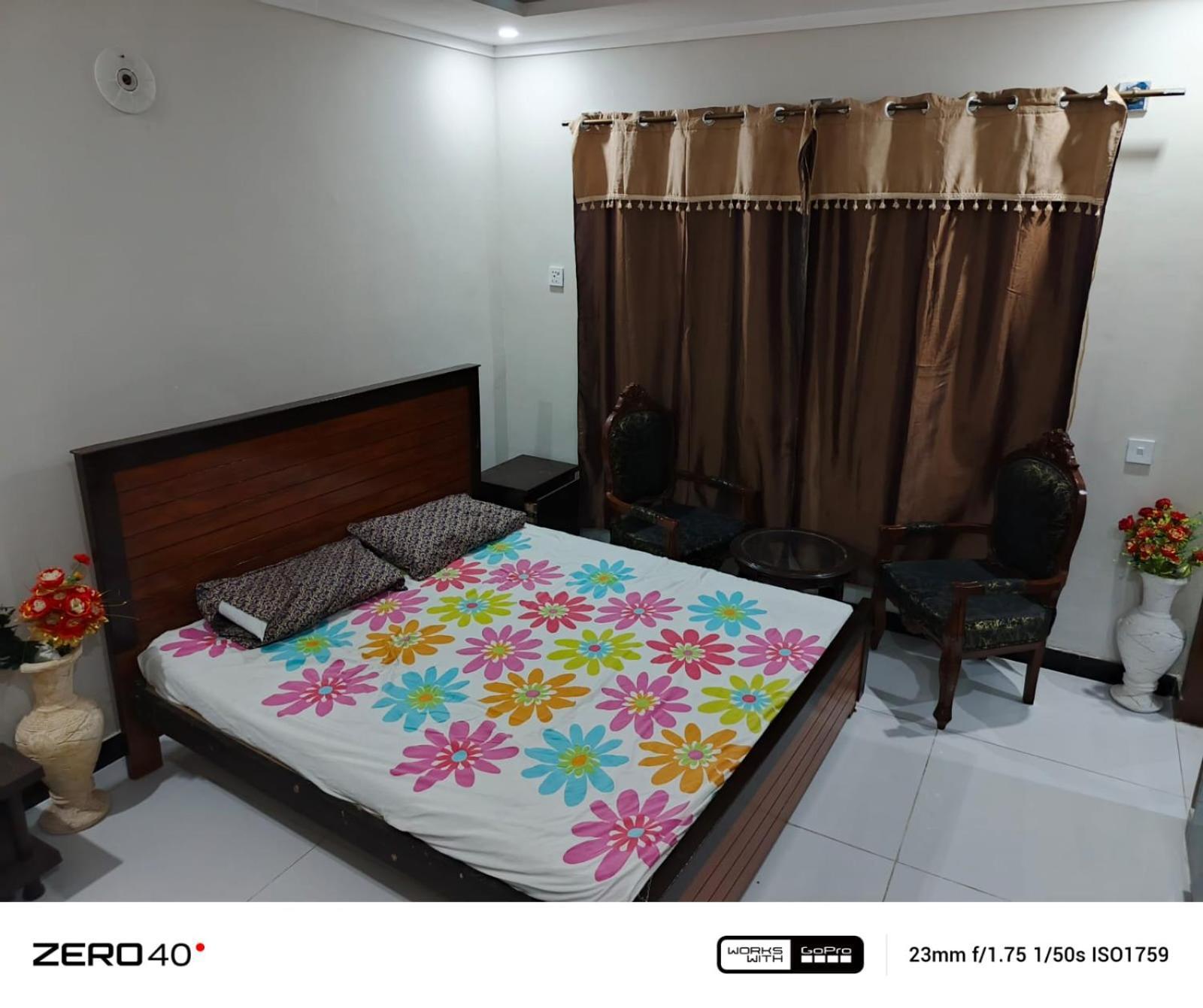 Ryazm Guest House ราวัลปินดี ภายนอก รูปภาพ